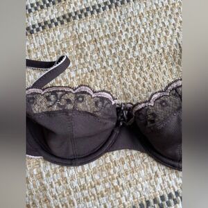 Chantelle Brown & pink demi cup lace Bra.‎ Size 34B